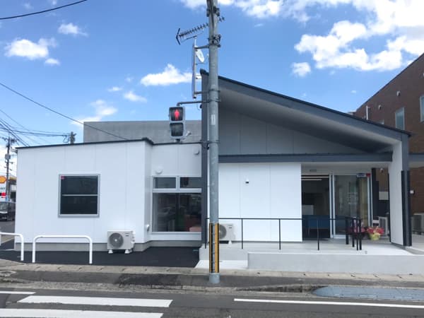 はなぐり薬局のロゴ画像